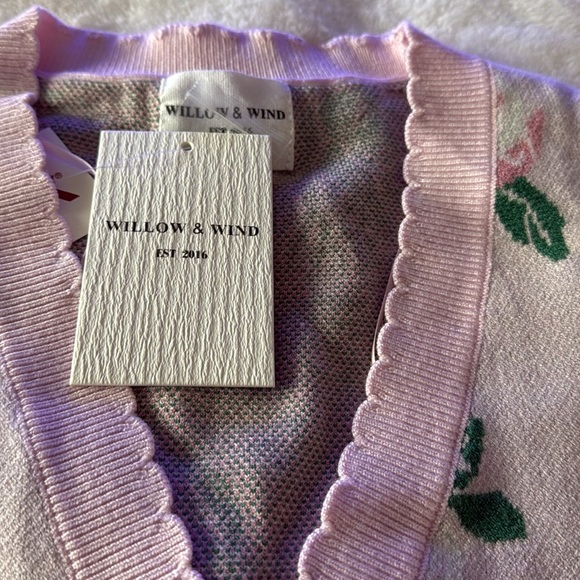 NWT Willlow & Wind Pink valentine’s Day Rose Cardigan - Picture 4 of 8
